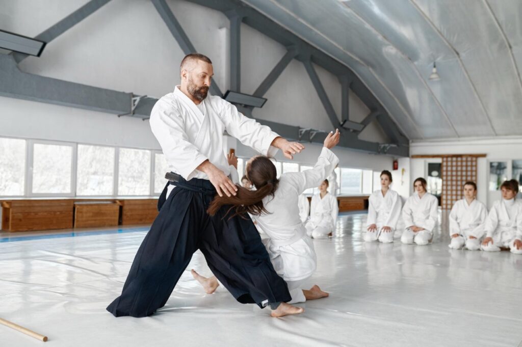 Aikido jest znakomitym sposobem na rozwijanie koordynacji ruchowej.