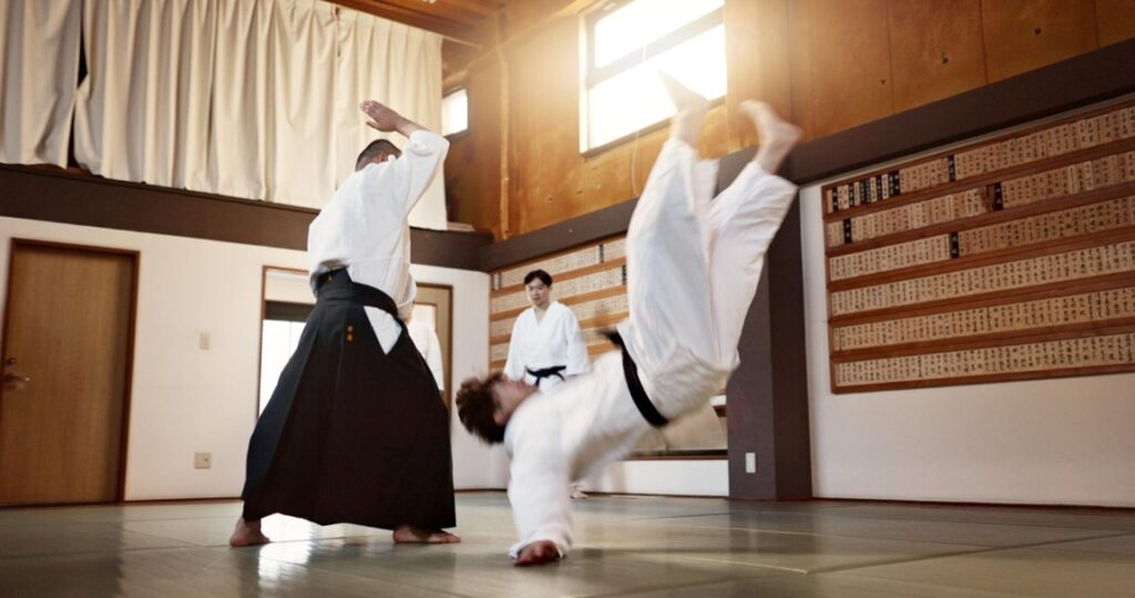 Wybierając dojo, kluczowe jest sprawdzenie kwalifikacji i doświadczenia instruktorów