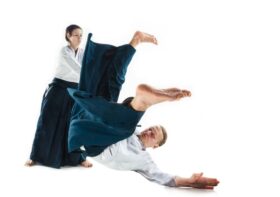 Podstawy aikido: wprowadzenie do japońskiej sztuki walki